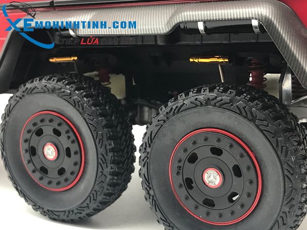 XE MÔ HÌNH MERCEDES-BENZ G63 AMG 6X6 1:18 AUTOART (ĐỎ)