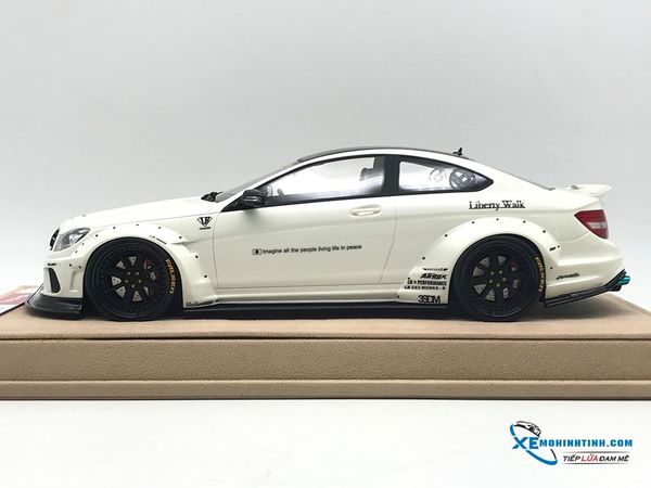 Mercedes-Benz C63 Liberty Walks 1:18 ( Trắng ) - Da