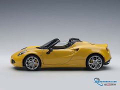 Xe Mô Hình Alfa Romeo 4C Spider 1:18 Autoart ( Vàng )