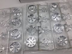 Bánh Xe Wheels And Rims Spinning  WHEELS 1:18 (Đen)