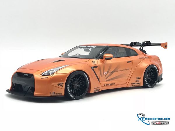 Nissan GTR-R35  GTSpirit 1:18 (Cam)