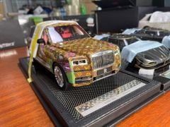 Xe Mô Hình Rolls Royce Cullinan Christmas Special Version x LV 1:18 VIP Models ( Limited 06 / 99 )
