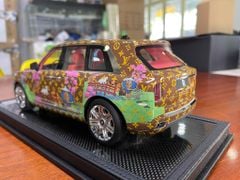 Xe Mô Hình Rolls Royce Cullinan Christmas Special Version x LV 1:18 VIP Models ( Limited 06 / 99 )