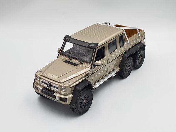 XE MÔ HÌNH MERCEDES BENZ G63 6X6 1:24 WELLY (GOLD)