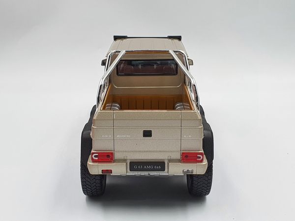 XE MÔ HÌNH MERCEDES BENZ G63 6X6 1:24 WELLY (GOLD)