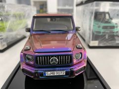 Xe Mô Hình Mercedes Benz G63 AMG 2019 Limited 66 1:18 Motorhelix ( Tím Biến Màu )