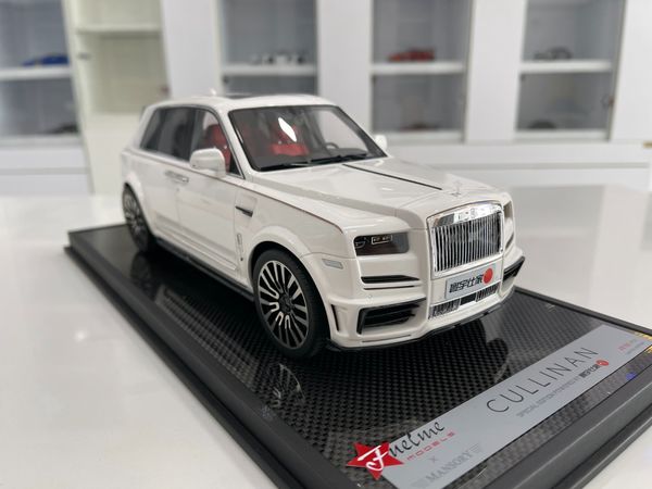 Xe Mô Hình Rolls-Royce Cullinan 1:18 Fuelme (Trắng)