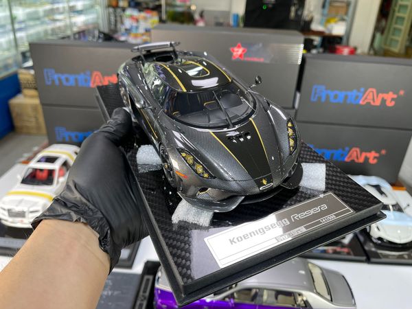 Xe Mô Hình Koenigsegg Regera 1:18 FrontiArt ( Carbon Gold )