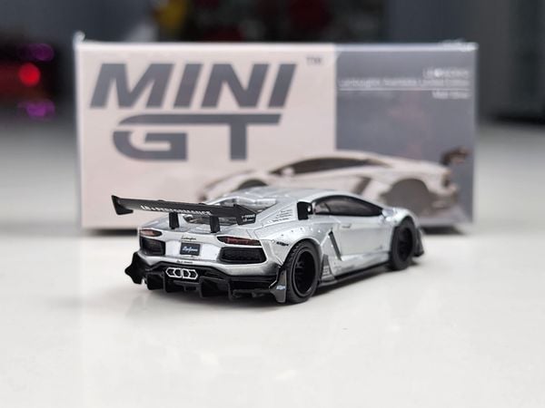 Xe mô hình Lamborghini Aventador Limited Edittion Matt Silver LHD 1:64 MiniGT ( Bạc )