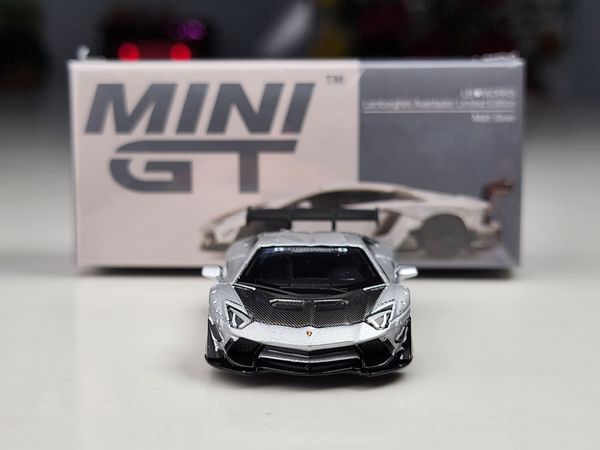 Xe mô hình Lamborghini Aventador Limited Edittion Matt Silver LHD 1:64 MiniGT ( Bạc )