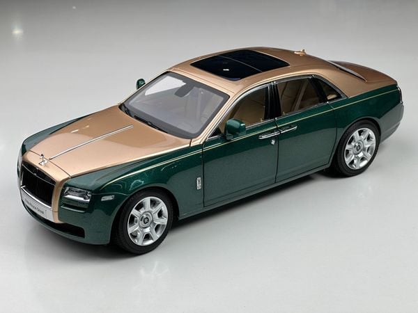 Xe Mô Hình Rolls-Royce Ghost 1:18 Kyosho ( Green/ Gold )