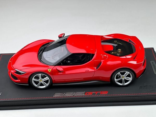 Xe Mô Hình Ferrari 296 Stradale 2019 Rosso Corsa 322 Limited 28 Pcs 1:18 BBR ( Đỏ )