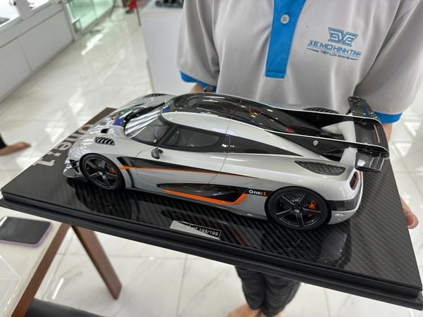 Xe mô hình Koenigsegg One: 1 1:12 FrontiArt ( Silver )