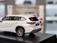 Xe Mô Hình Toyota Highlander 1:64 LCD ( Trắng )