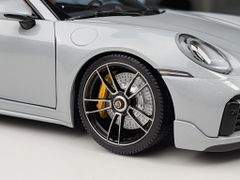 Xe mô hình Porsche 911 (992) Turbo S Coupe Sport Design - 2021 1:18 Minichanmps (Silver Metallic)