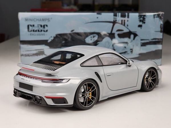 Xe mô hình Porsche 911 (992) Turbo S Coupe Sport Design - 2021 1:18 Minichanmps (Silver Metallic)