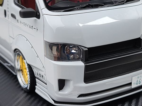 Xe mô hình T*S*D Works Hiace 1:18 Ignition Model (Gray)