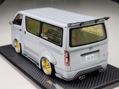 Xe mô hình T*S*D Works Hiace 1:18 Ignition Model (Gray)