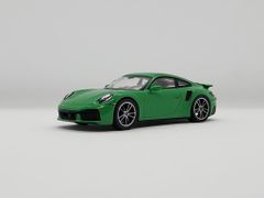 Xe Mô Hình Porsche 911 Turbo S Python Green LHD 1:64 ( Xanh Lá )