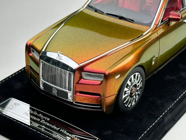 Xe Mô Hình Rolls-Royce Phantom 1:18 HHModel (Hồng biến màu)