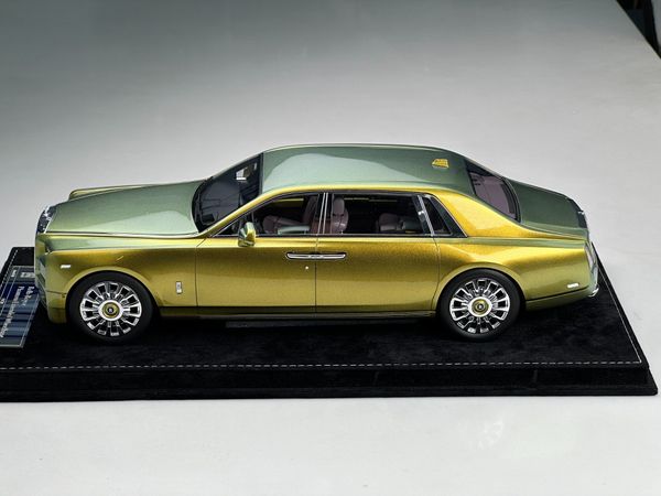 Xe Mô Hình Rolls-Royce Phantom 1:18 HHModel (Vàng biến màu)