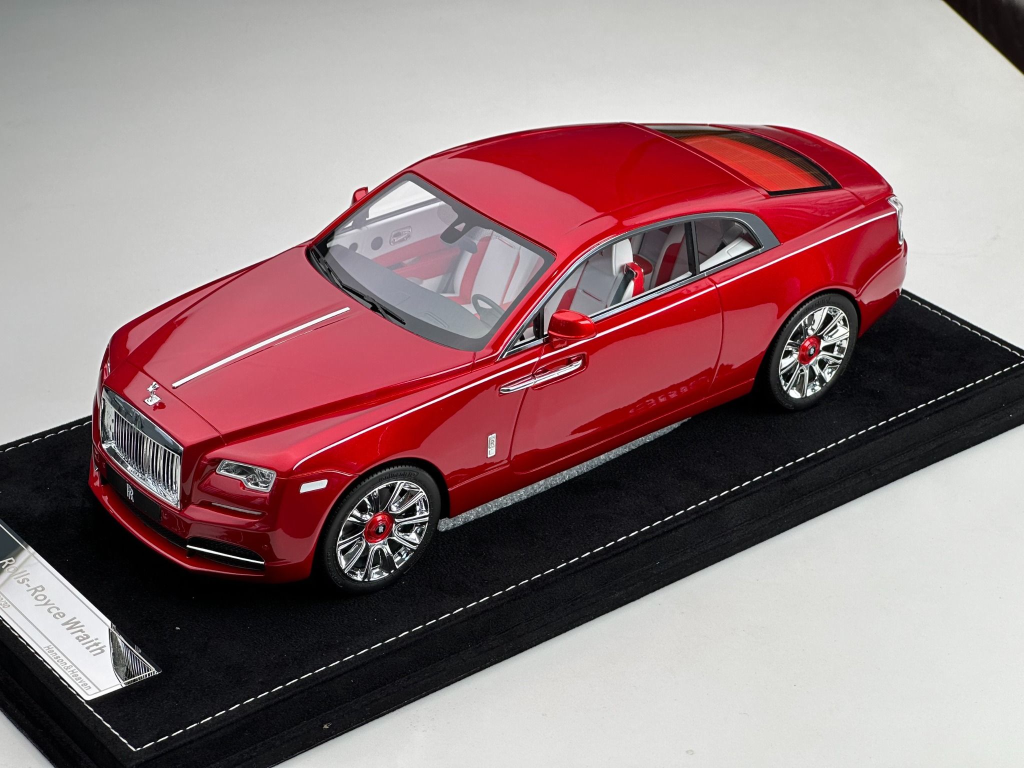 Rolls Royce  wraith 19 Red N White N Black custom Texture  GTA5Modscom