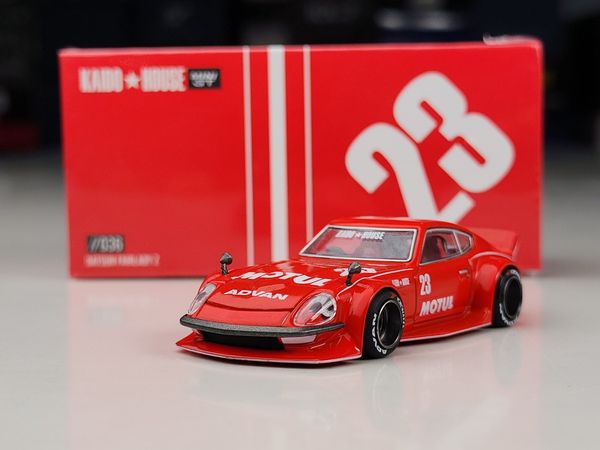 Xe Mô Hình Datsun KAIDO Fairlady Z MOTUL V2 (Đuôi Cao) 1:64 MiniGT (Hộp Đỏ)