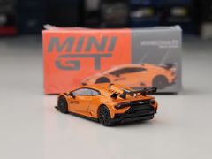 Xe mô hình Lamborghini Huracan STO 1:64 MINIGT (Cam)