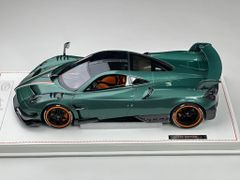 Xe mô hình Pagani Huayra BC 1:18 One Model ( Xanh Lá Carbon )