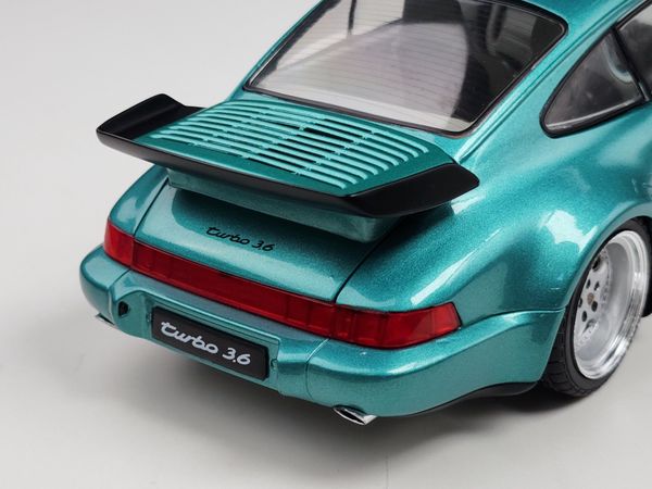 Xe mô hình Porsche 964 Turbo 1:18 Solido (Xanh Ngọc)