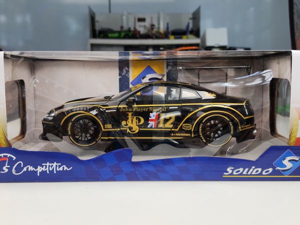 Xe mô hình Nissan GT-R (R35) With Body Kit Type 2 1:18 Solido (Đen)