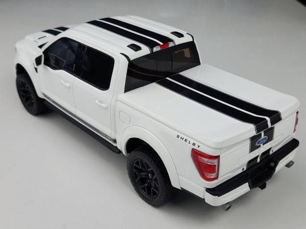 Xe mô hình Ford Shelby F-150 1:18 GTSpirit (Trắng)