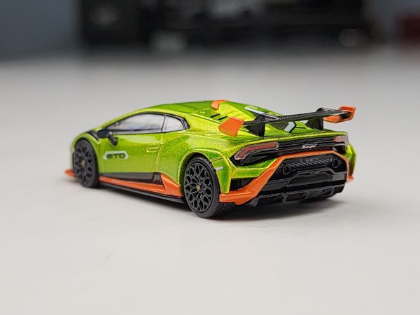 Xe mô hình Lamborghini Huracan STO 1:64 MINIGT ( Xanh Metallic)