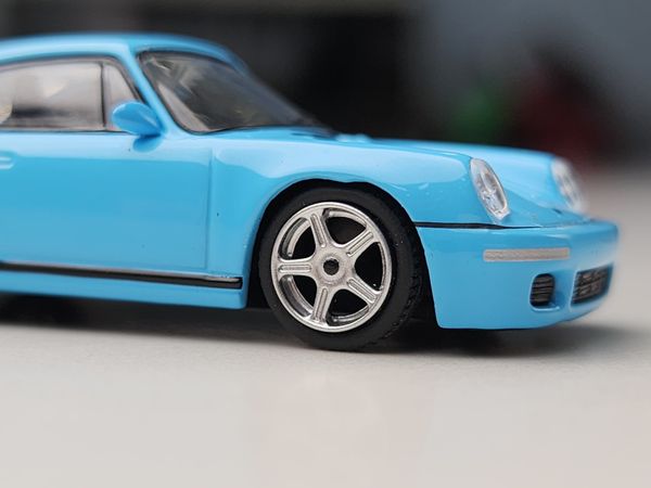 Xe Mô Hình Ruf CTR Anniversary 1:64 MiNiGT ( Xanh Baby )