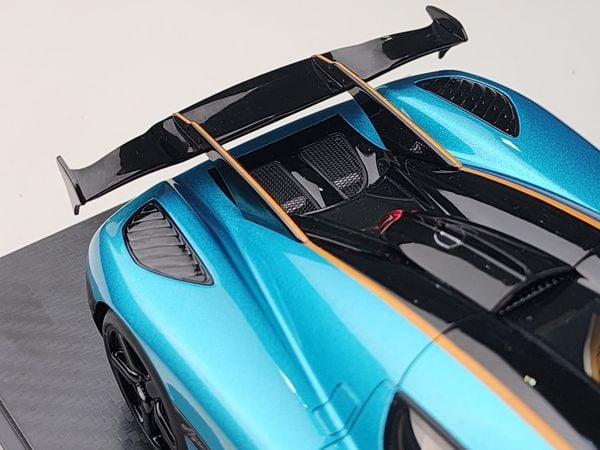 Xe mô hình Koenigsegg Agera RS 1:18 GTSpirit (Xanh Ngọc)