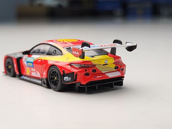 Xe Mô Hình BMW M4 GT3 #31 Schubert Motorsport 2022 DTM Champion 1:64 MiniGT ( Đỏ )