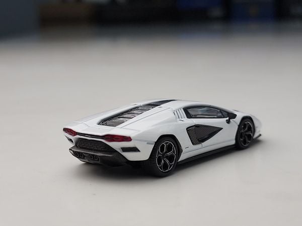 Xe Mô Hình Lamborghini Coutach LPI800-4 Bianco Siderela 1:64 MiniGT ( Trắng )