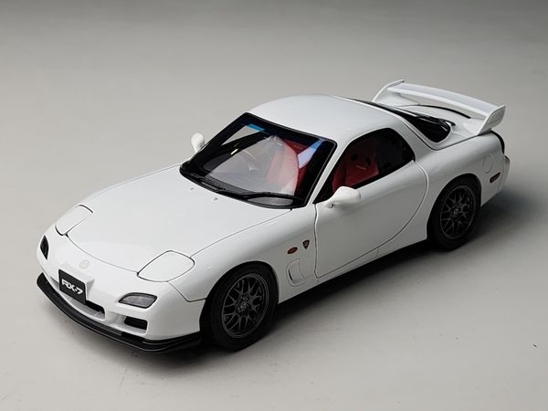 Xe Mô Hình Mazda RX7 Spirit R 1:18 Polar Master ( White )