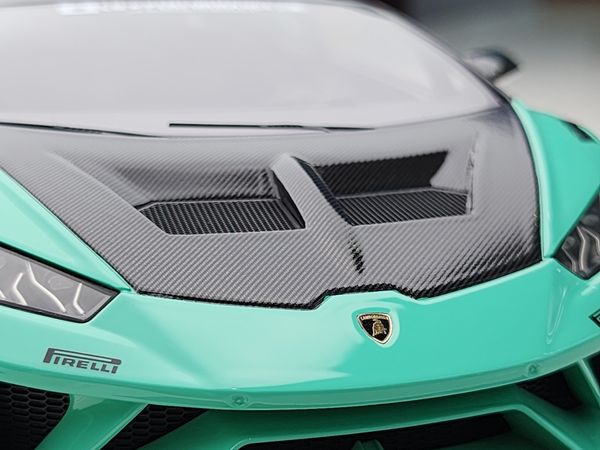 Xe Mô Hình Lamborghini Hurance 1:18 Ivy Model ( Tiffany Blue )