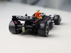 Xe Mô Hình Oracle Red Bull Racing RB18 #1 1:64 MiniGT ( Đen Red Bull )