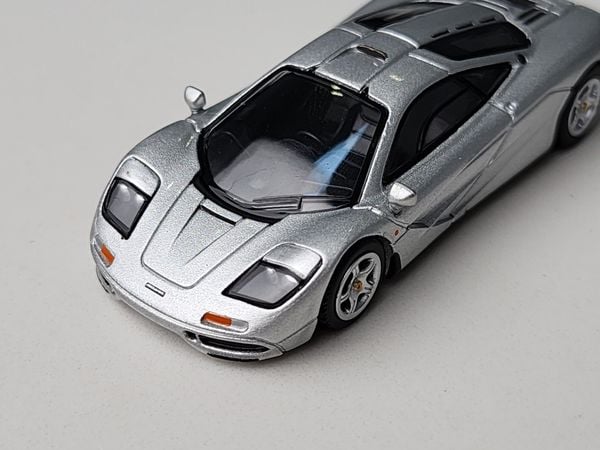 Xe Mô Hình McLaren F1 1:64 MiniGT ( Silver )