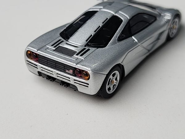 Xe Mô Hình McLaren F1 1:64 MiniGT ( Silver )