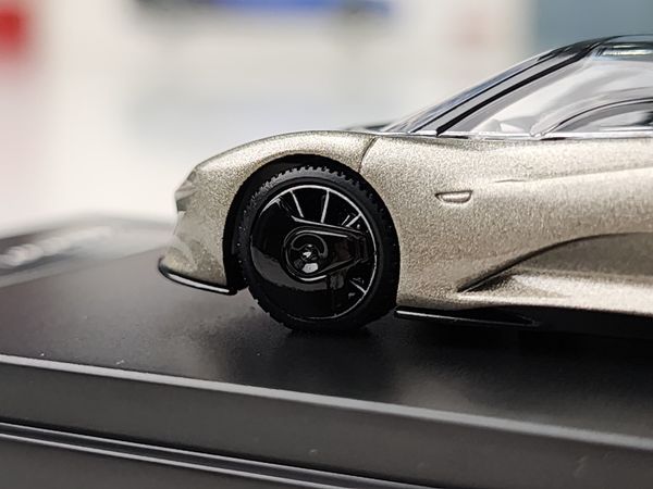 Xe Mô Hình Mclaren Speedtail 1:64 LCD ( Gold )