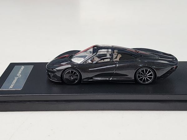 Xe Mô Hình Mclaren Speedtail 1:64 LCD ( Black Carbon )