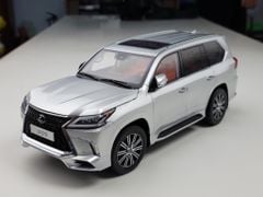 Xe Mô Hình Lexus LX570 1:18 LCD ( Bạc )