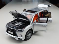 Xe Mô Hình Lexus LX570 1:18 LCD ( Bạc )