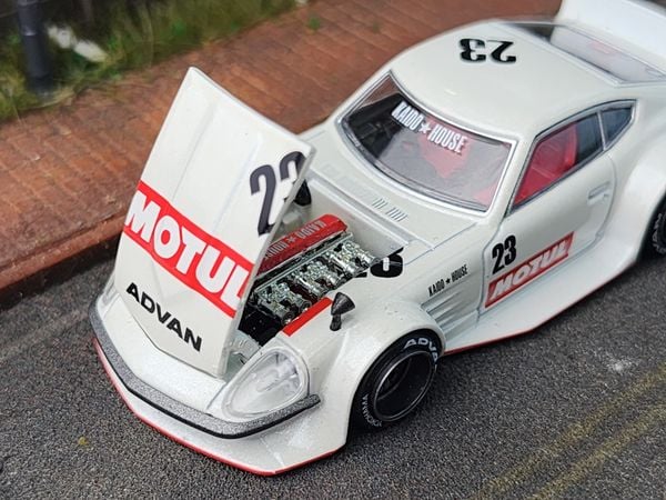 Xe Mô Hình Datsun KAIDO Fairlady Z MOTUL V3 1:64 Kaidohouse x MINI