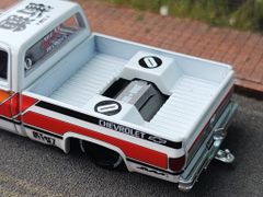 Xe Mô Hình Chevrolet Silverado V1 1:64 KAIDO ( Silver )