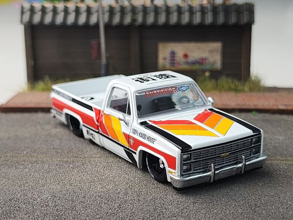 Xe Mô Hình Chevrolet Silverado V1 1:64 KAIDO ( Silver )