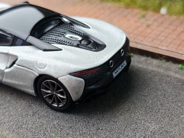 Xe Mô Hình McLaren Artura Ice 1:64 MiniGT ( Silver LHD )